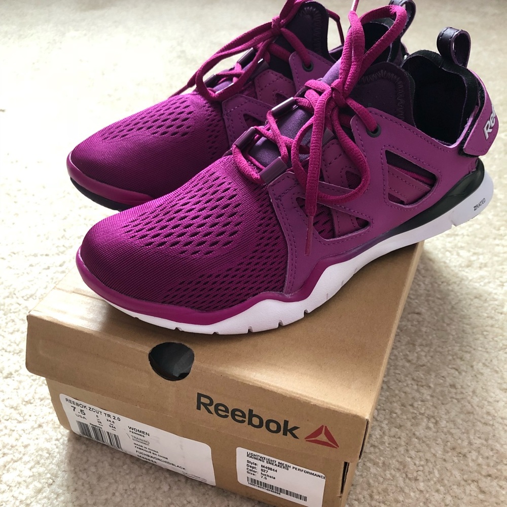 Reebok Lightweight Mesh Performance Sneakers US7.5
